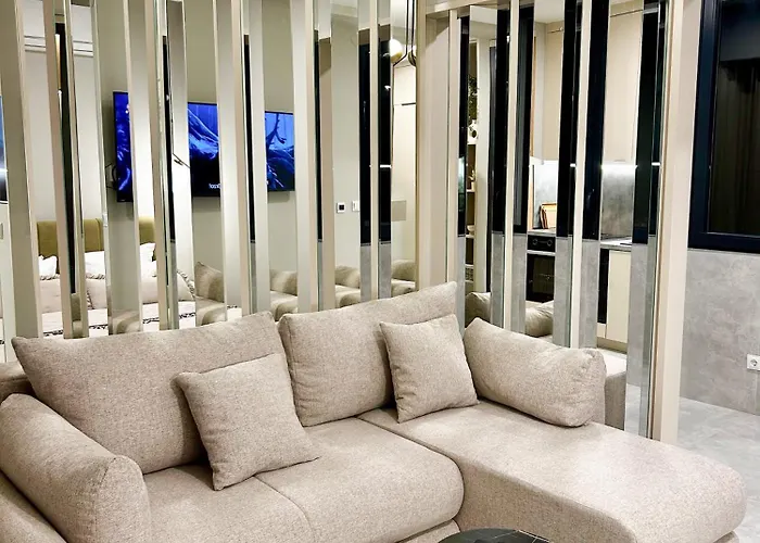 Merak2 Apartment- Free Private Parking