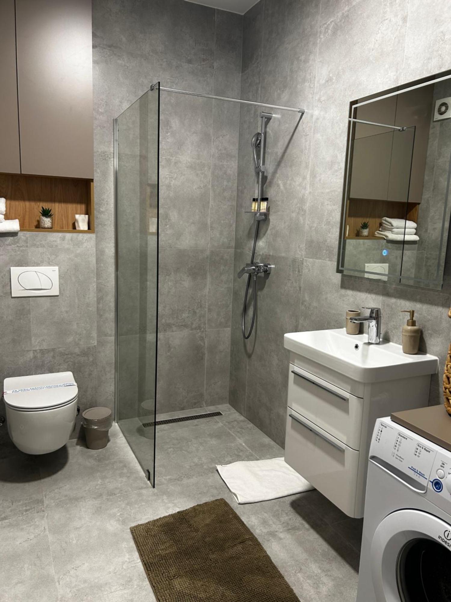 Merak2 Apartment- Free Private Parking Apartment *